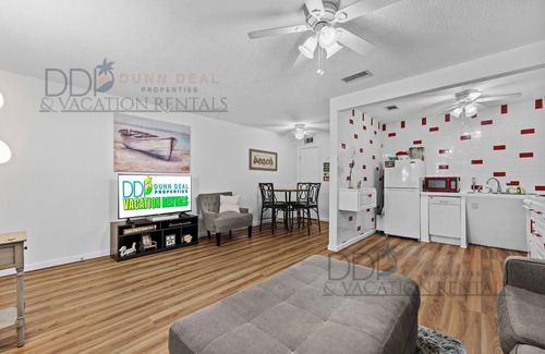 Biloxi Condo | 166 Oak Shores Just a short walk to the beach.