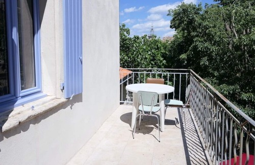 Lussan House | 16th century farmhouse with swimming pool for 8 people