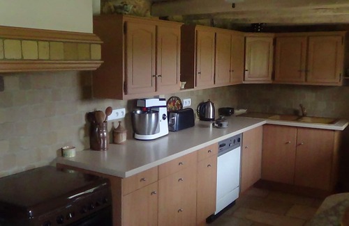 Campsegret House | 16th century Périgourdine stone house, large covered outdoor space, wifi