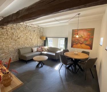 Ubachsberg House | 17 4p Historical Cottage near Valkenburg