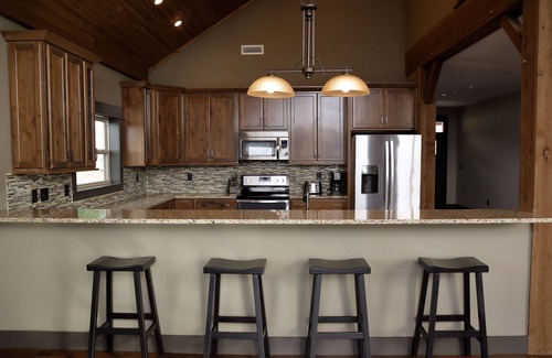 Indian Point House | #17 - 7 Bedroom (Antlers Resort)