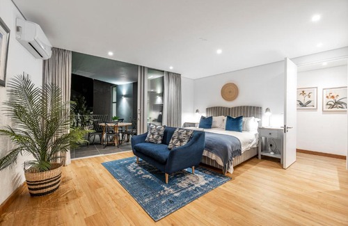 Westcliff Apartment | 17 Marine, 2 Bedroom Sea-Facing Apt101
