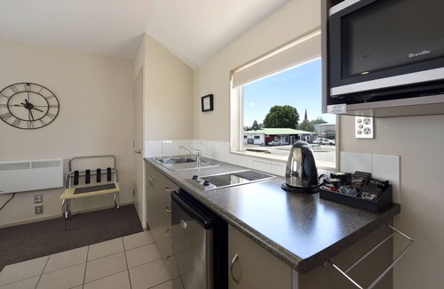 Blenheim Hotel | 171 On High Motel