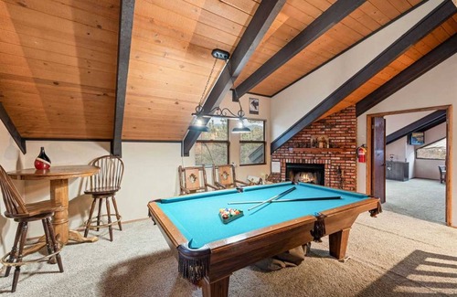 Upper Moonridge House | 179 m² House ∙ 3 bedrooms ∙ 10 guests