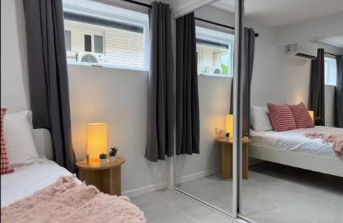 Sunnybank House | 17B Pine Studio in Sunnybank