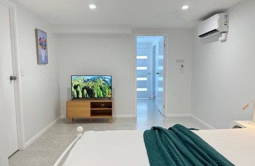 Sunnybank House | 17C Hazel Studio @Sunnybank