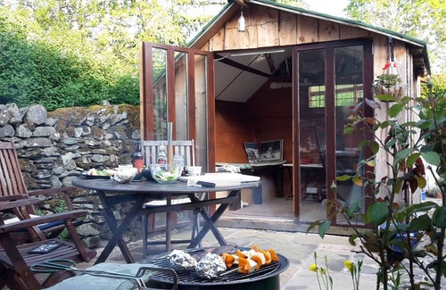 Bampton Cottage | 17th century Westmorland stone cottage retaining many original features. Haweswater and Ullswater La