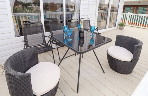Winestead Cabin | 18 HIGHLAND GRANGE, pet friendly in Withernsea