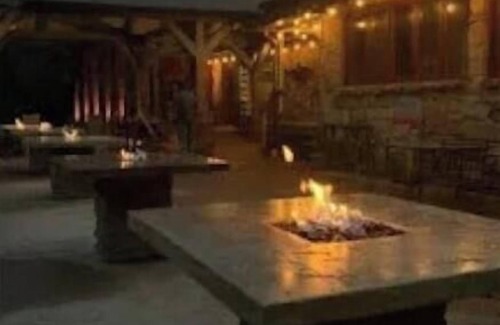 Clarington Apartment | 18-Mary Poppins