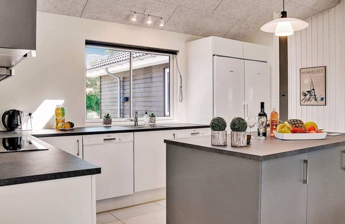 Bøtø By House | 18 person holiday home in Væggerløse