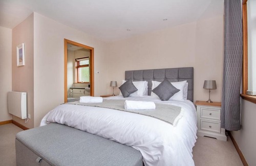 Dornoch House | 18 The Meadows