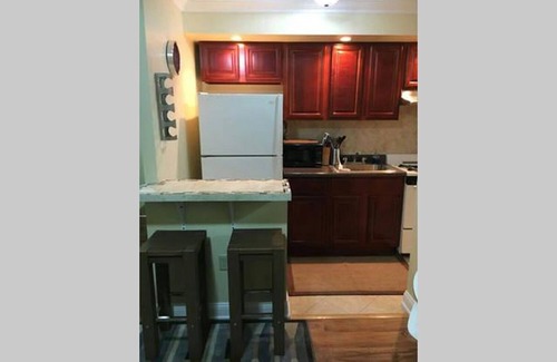 Union City Apartment | 1807 5C · Cozy apartment/Parking Available - 20 min to NYC