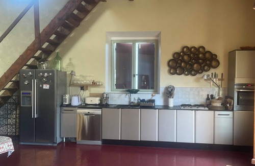 Bourdic Other | 180m2 building with 12x4m saltwater pool