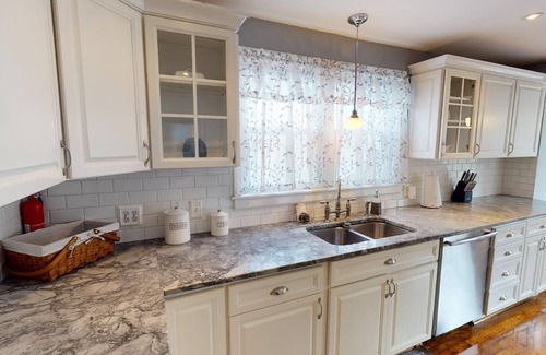 Nelsonville House | 1850's Historic Vacation Home Rental near Hocking Hills in Nelsonville Ohio