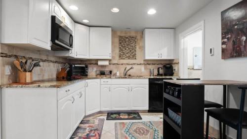 Leadville House | 1880s Victorian Remodel - 1 2 block from downtown