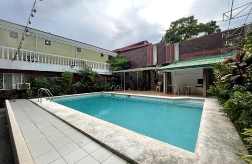 Quezon City Hotel | 1888 Staycation Inn by Cocotel