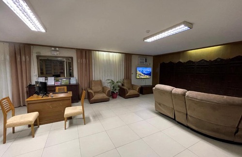 Quezon City Hotel | 1888 Staycation Inn by Cocotel