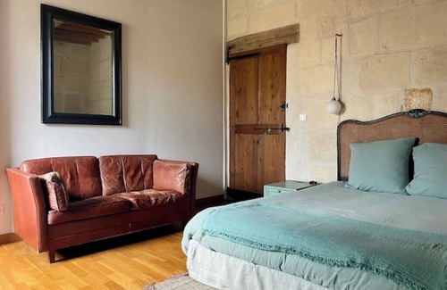 Arles Bed & Breakfast | 1890 shipbuilder’s home 2 mins from the river⚓️