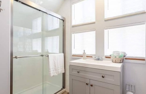 Bradenton Cottage | 1898 CarriageHouse Pool-D’town-Riverwalk