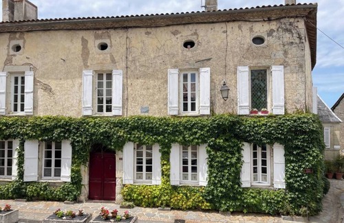 Saint-Aulaye-Puymangou House | 18th century manor house - Périgord vert