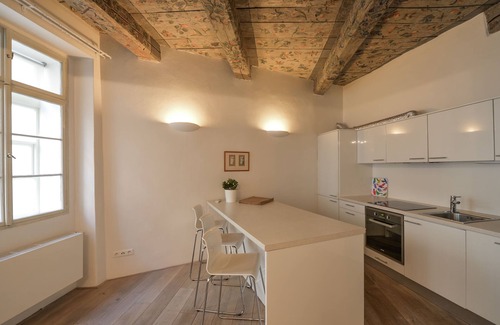 Prague 1 House | 18th CENTURY BAROQUE RESIDENCE