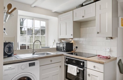 Newquay Apartment | 18th Century Cottage w/Garden, Central Newquay
