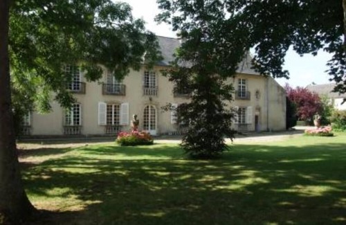 Ver-sur-Mer House | 18th house with character, very comfortable