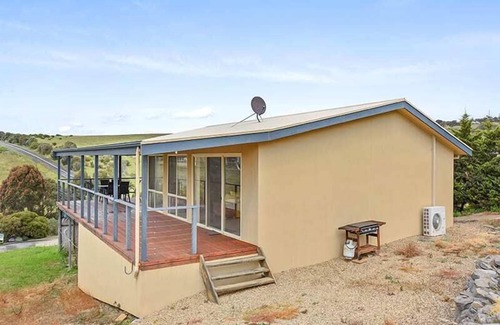 Encounter Bay House | 19 Cygnet Court - Quiet Location with Sea Views