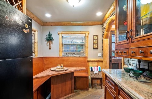 Big Bear City Cabin | 1938 Historic Maltby Cabin