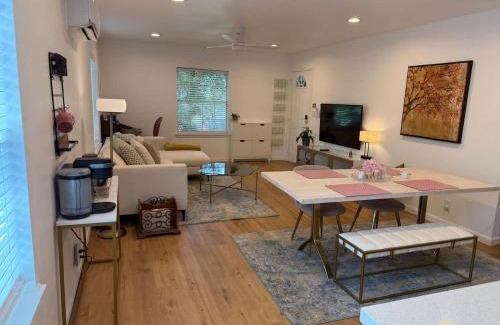 Lawndale/ Wayside House | 1940s Beauty near Downtown Medical Center and UH