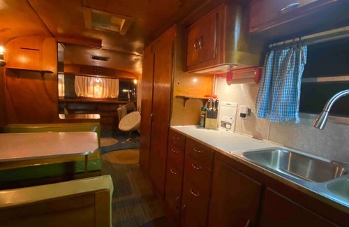 Durham Cottage | 1951 Spartan Aircraft Cottage w/AC - Durham, NC