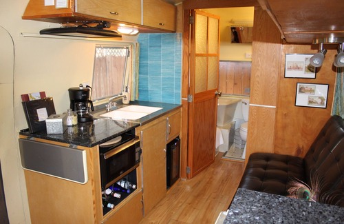 Paso Robles House | 1964 Airstream Safari