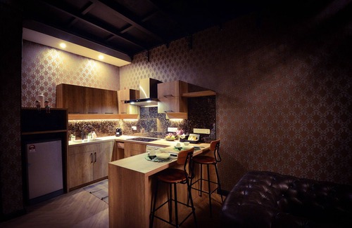 Kampung Sengat Hotel | 1969 Business Suites