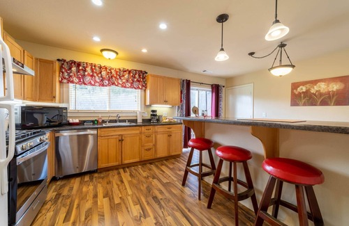 Orick House | 19A Johnny Redwood Suite at the Meadow Site