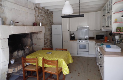 Beaumont-en-Veron House | 19th century cottage in a quiet and authentic location - 3 stars restored in 2017