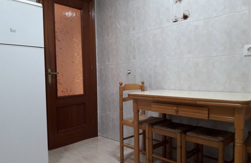 Distrito Llano Apartment | 1A161 Apartment in Gijon 5 pax