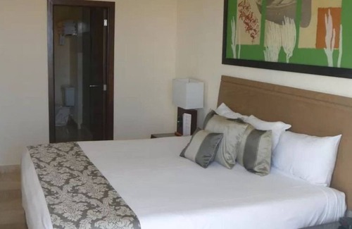 Isla Iguana Condo | 1BD Mayan Palace: Luxury Suite Resort in Vallarta