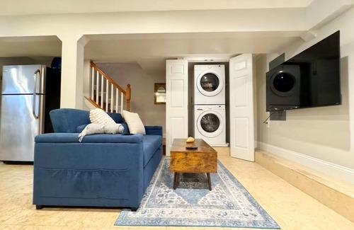 Columbia Heights Apartment | 1bed Park View Apartment — 5 min walk from Metro!