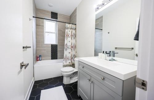 Mantua Apartment | 1bed1bathkingbedcentralwdwifi