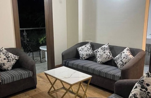 Koregaon Park Apartment | 1Bhk house like your home