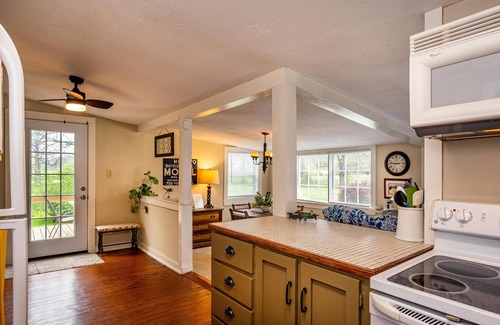 Nashville Cottage | 1BR, 1BA cottage
