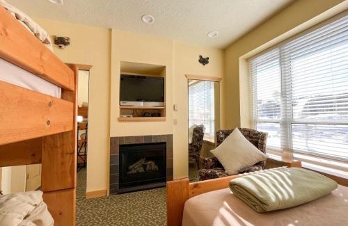 Brian Head Apartment | 1BR 1BA for 5 Close to Outdoor Activities