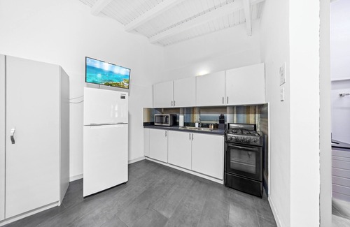 Esmeralda Apartment | 1BR 2 min to the beach, Fully Equipped Escape, Warm, Relaxing & Perfect for Two