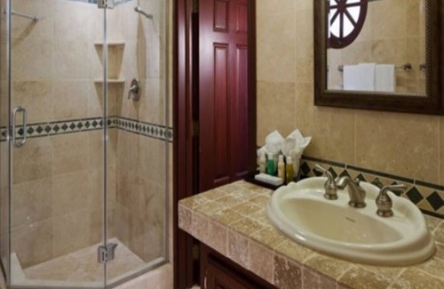 Diamond Valley Resort | 1BR/2BA with Kitchen & Private Roof Top Deck w/Pool