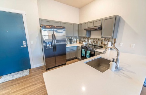 Downtown Eau Claire Apartment | 1br Apartment/Downtown/UWEC/Hospital/Clinic