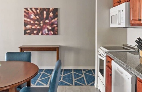 Atlantic City Condo | 1br Condo Stunning City views -Vibrant Boardwalk!