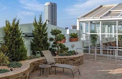 Atlantic City Condo | 1br Condo Stunning City views -Vibrant Boardwalk!