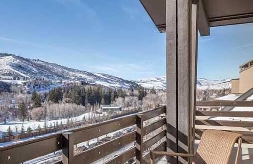 Avon Condo | 1br Presidential Condo Luxury in Rocky Mountains