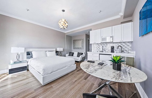 Palm Beach - West Palm Beach Hotel | 1BR Retreat w/Private Terrace