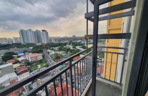 Kaunlaran Apartment | 1BR Service Apartment 2pax allows 6pax 18i